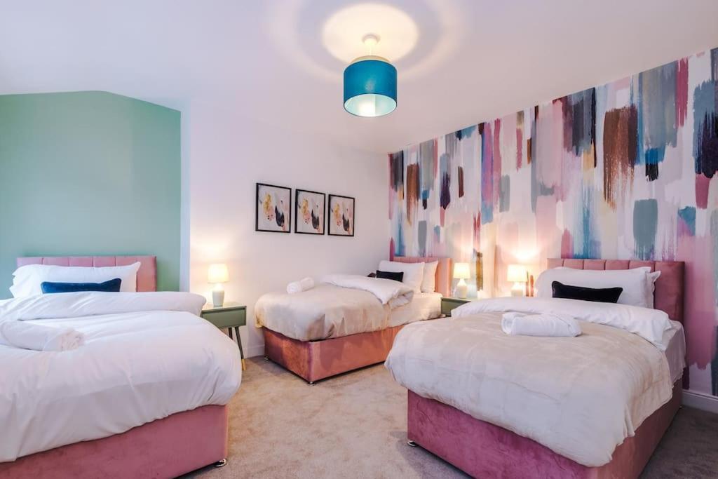 Вилла 5 Bed Salford Sanctuary Retreat Манчестер Экстерьер фото