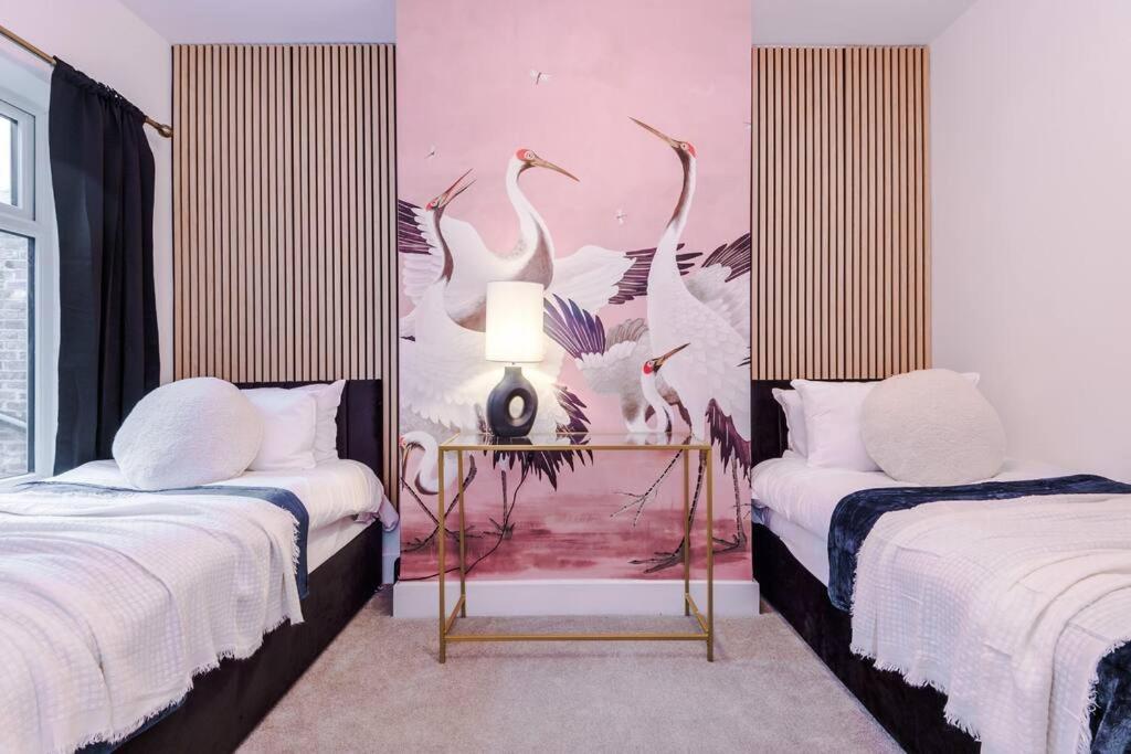 Вилла 5 Bed Salford Sanctuary Retreat Манчестер Экстерьер фото
